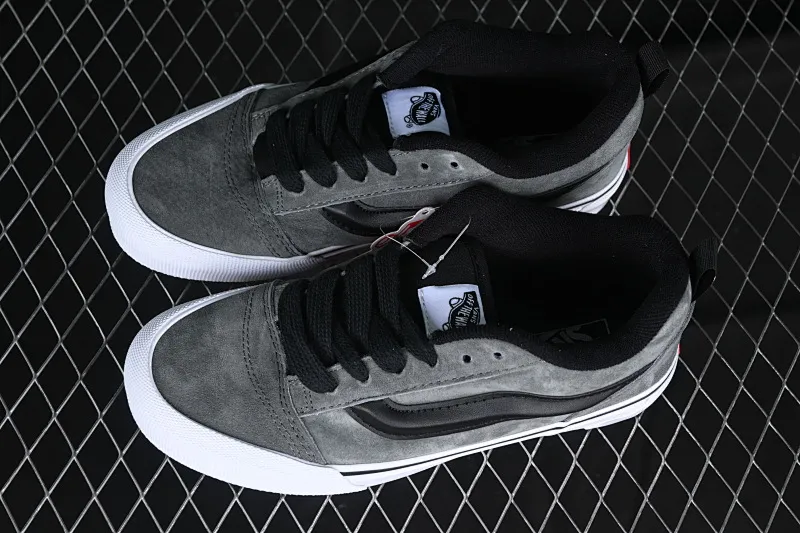 All categories Vans Vans series Vans Low Vans low-top Vans Knu Skool gray and black color low-top retro casual vulcanized bread shoes VN0009QCBDS